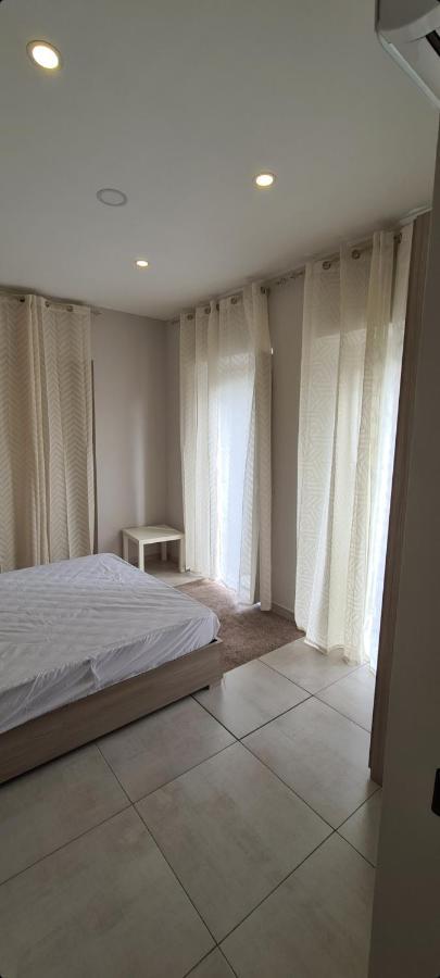 Garibaldi Room نابولي المظهر الخارجي الصورة