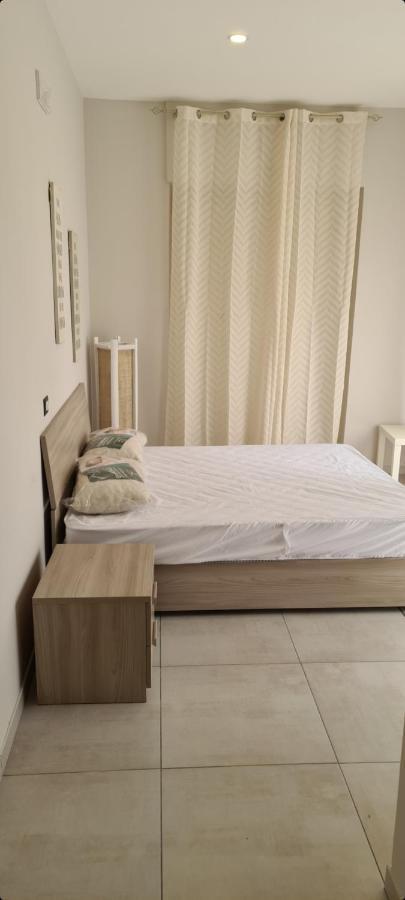 Garibaldi Room نابولي المظهر الخارجي الصورة